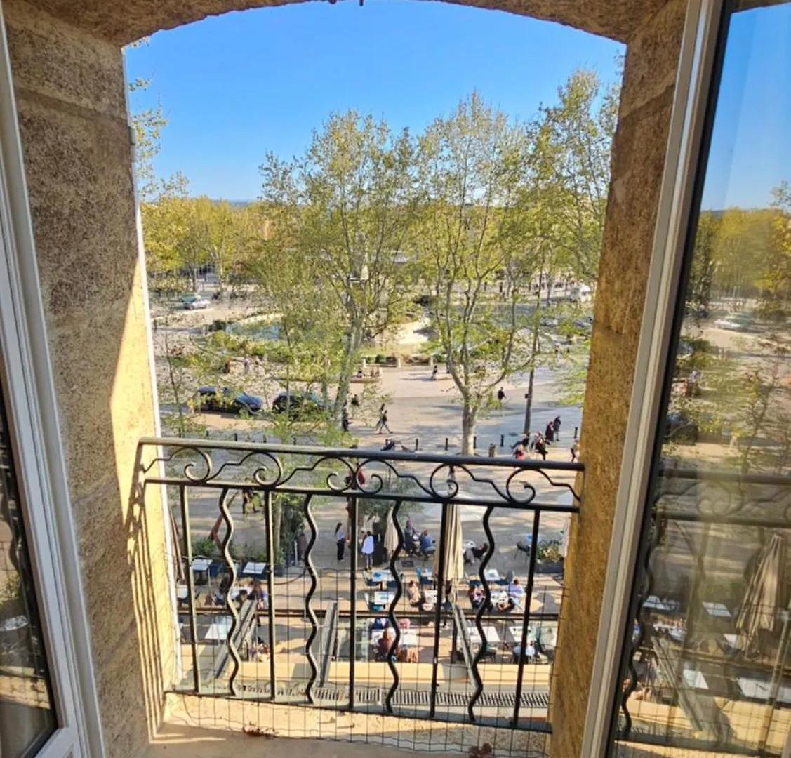 Grand Appartement Avec Vue Sur La Fontaine De La Rotonde Aix-en-Provence 0*,  Franciaország